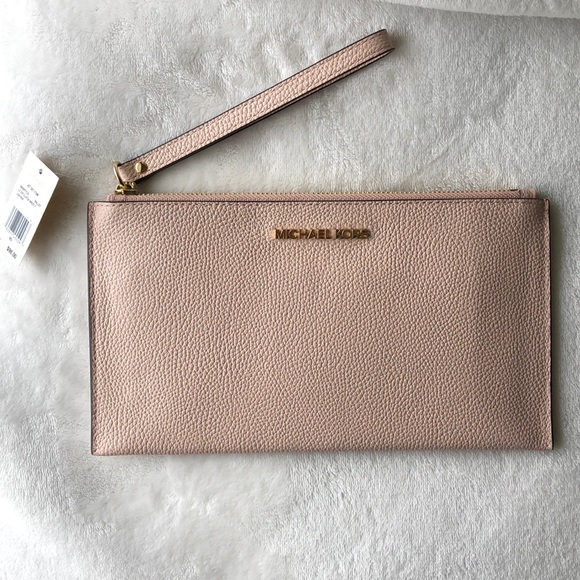 MICHAEL KORS Clutch Wristlet - Picture 2 of 8